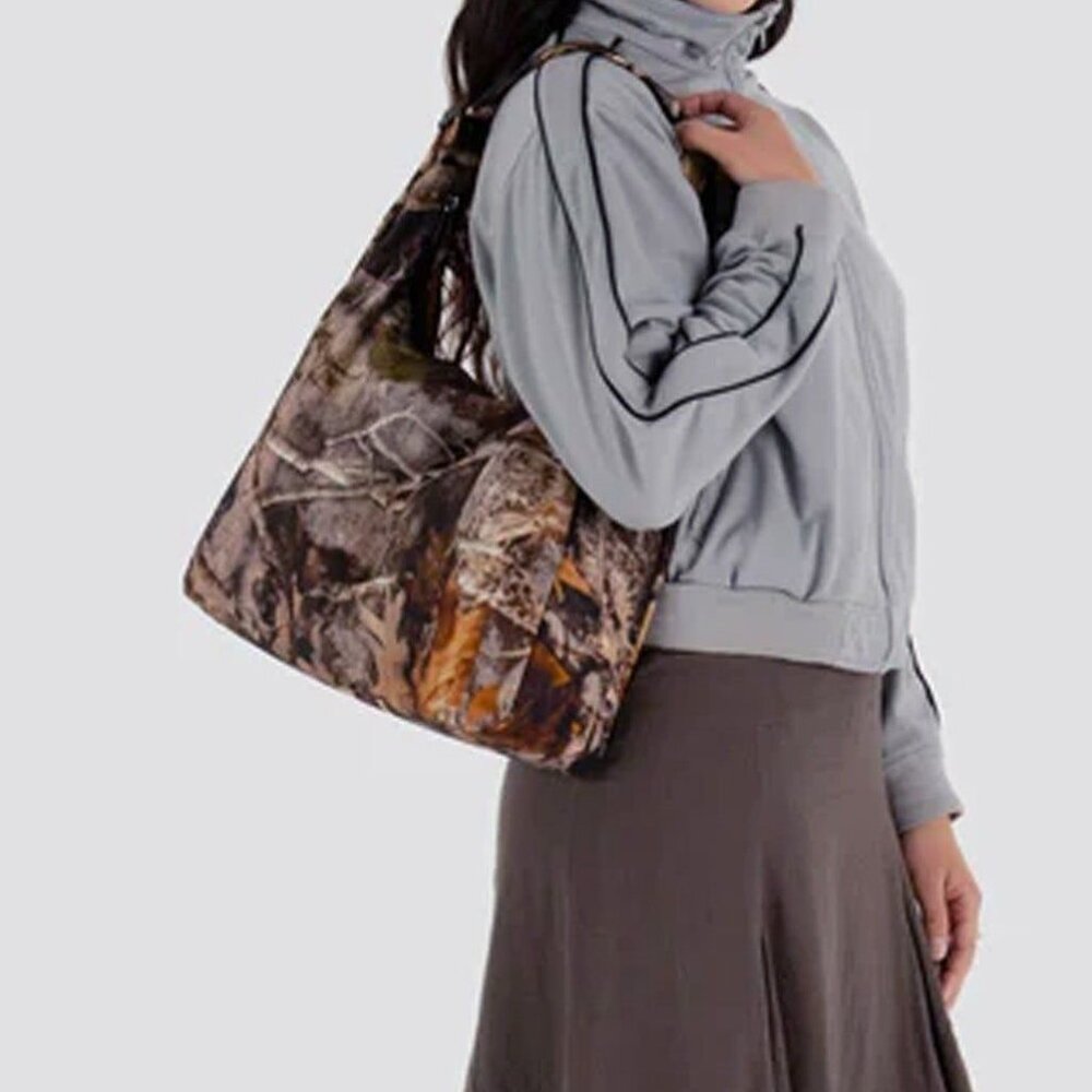 NWT Baggu Nylon Shoulder Bag - Photo Forest - Picture 6 of 10